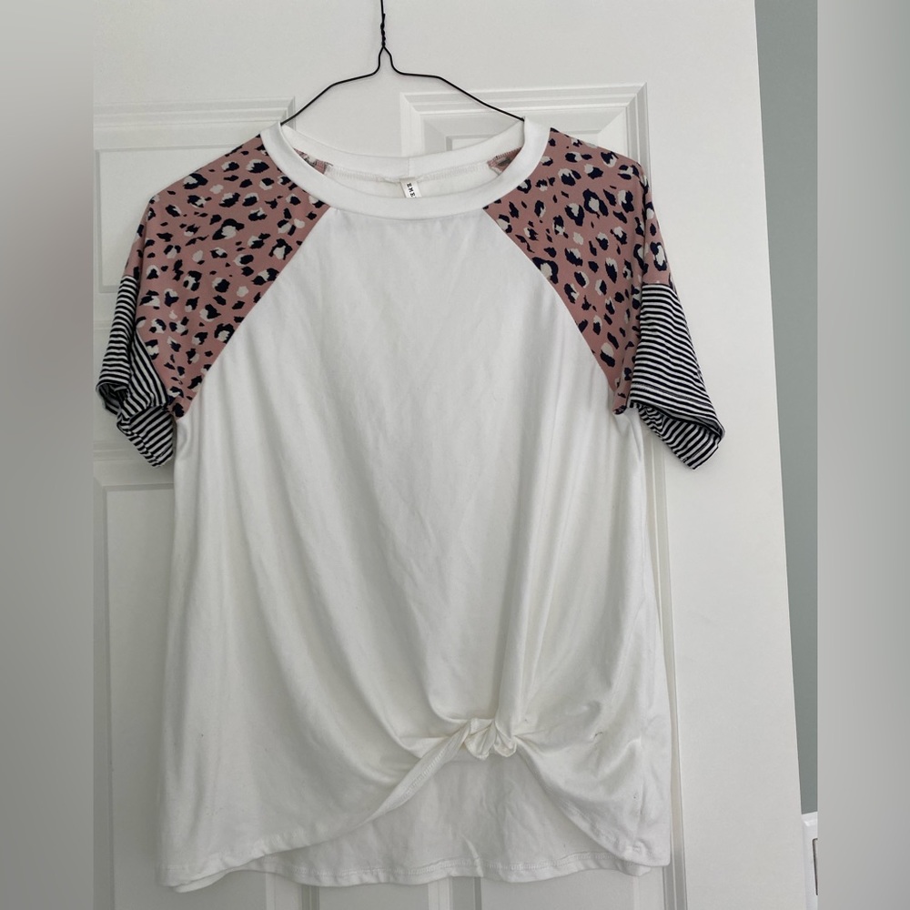 Womens small tshirt Emerald brand with leopard detail new